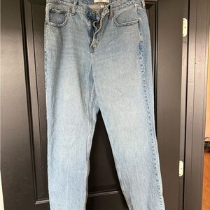 Abercrombie & Fitch Curve love Mid Rise 90s Straight Jeans
